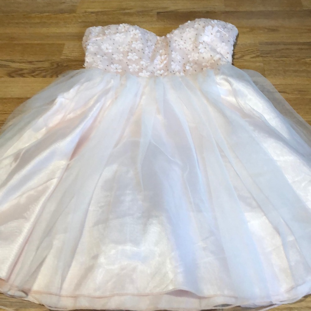 Forever 21 strapless brand new small dress
